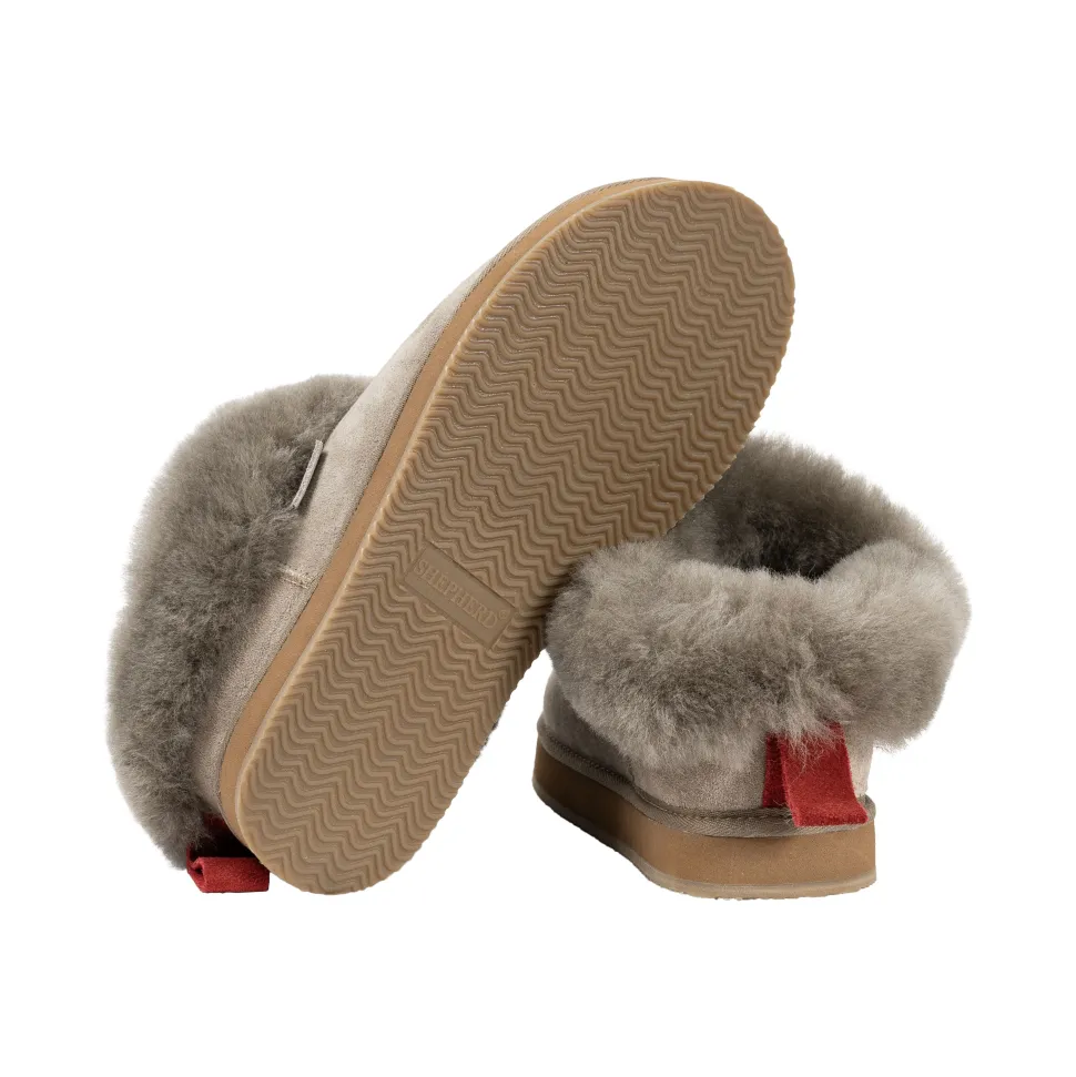 Alaska shoes