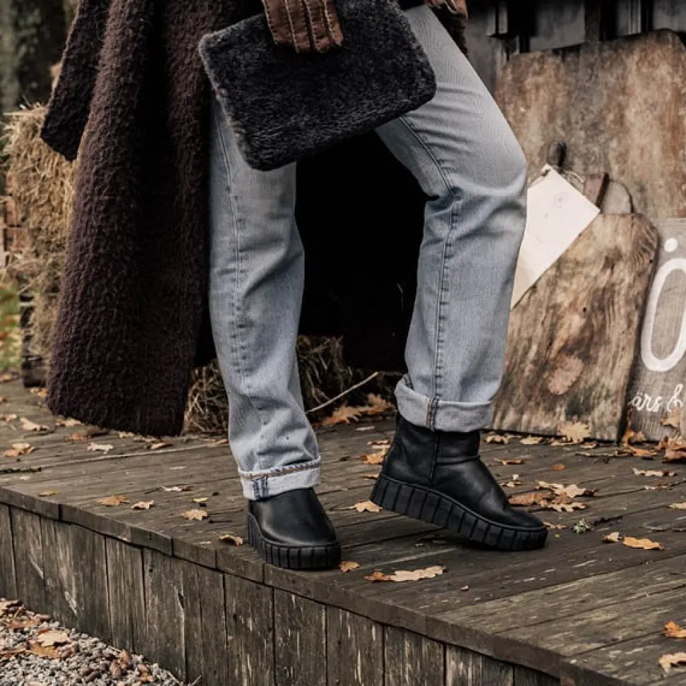Alexa boots
