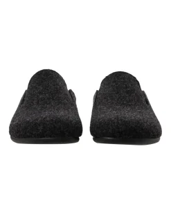 Chris slippers