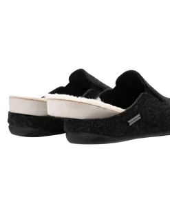 Chris slippers