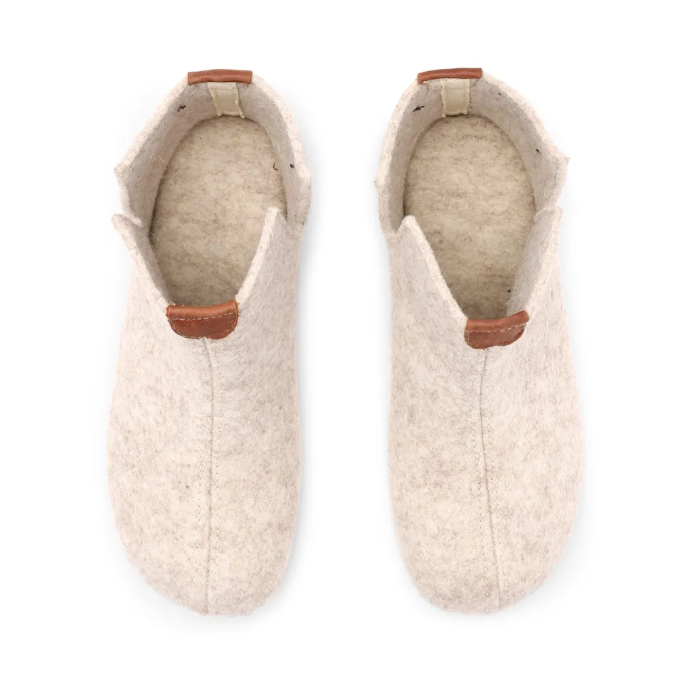 Ester slippers
