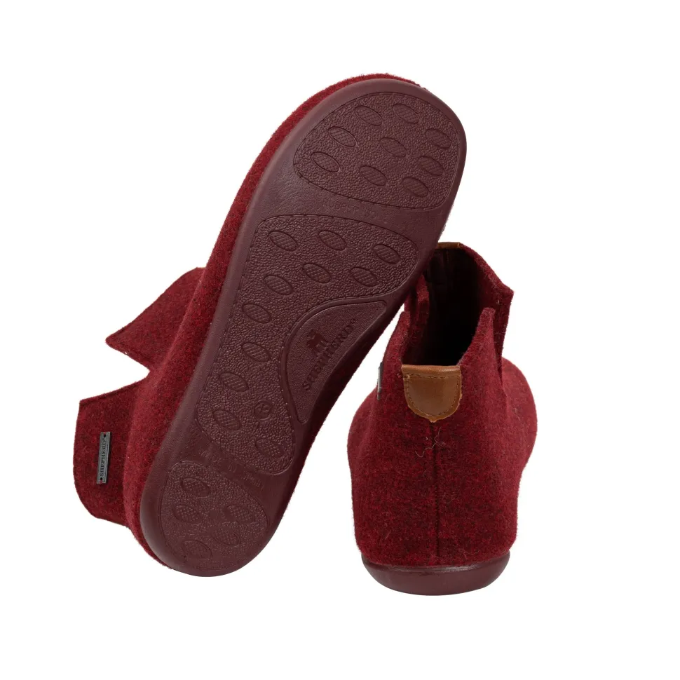 Ester slippers
