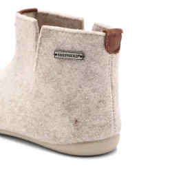 Ester slippers