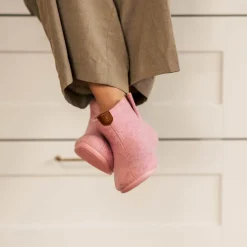 Ester slippers