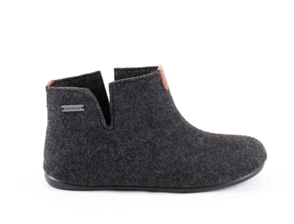 Ester wool slippers