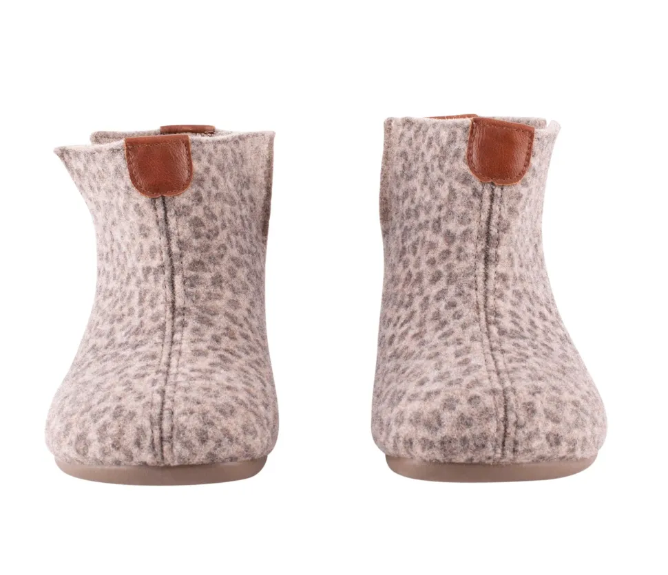 Ester wool slippers