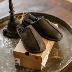 Hugo slippers