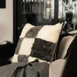 Ruth cushion